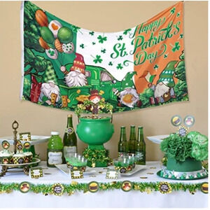 New! Happy St. Patrick’s day gnome flag ☘️